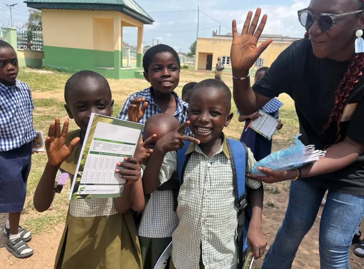 volunteer having fun with the kids